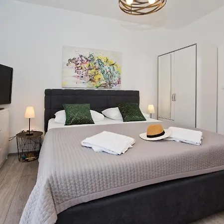 Apartment Juric 1 Hvar Town